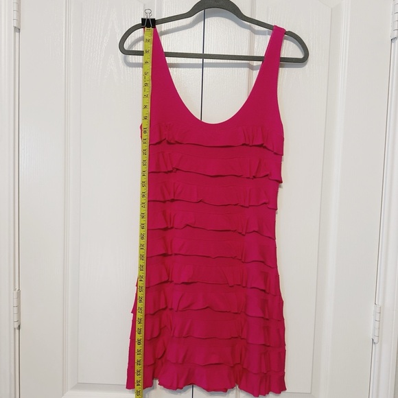 EXPRESS RUFFLE SLEEVELESS HOT PINK DRESS SIZE XS - Picture 2 of 8
